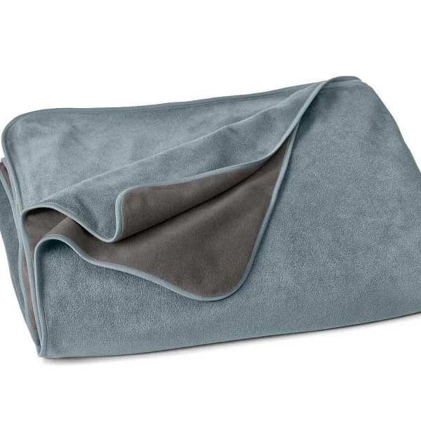 Orvis Dog-Proof Fleece Coverlet| Throw Blankets